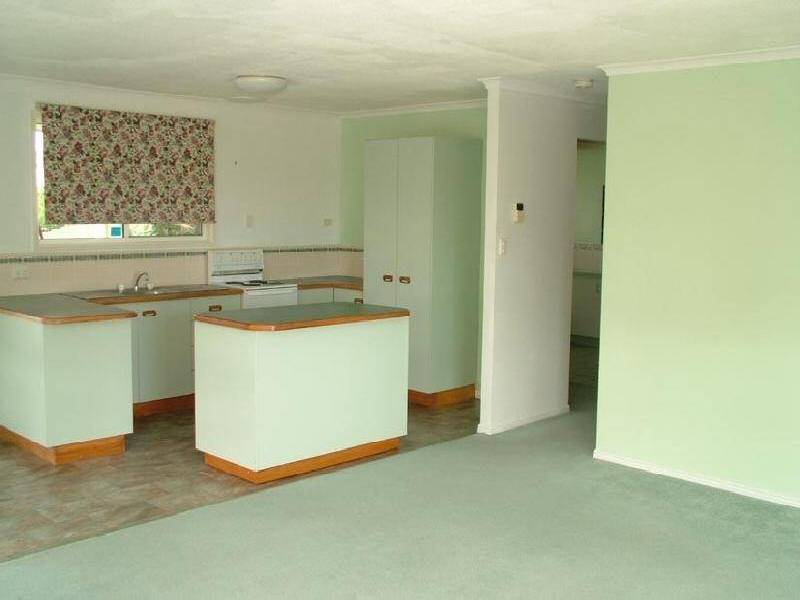 34 VICTOR DRIVE, Kawungan QLD 4655