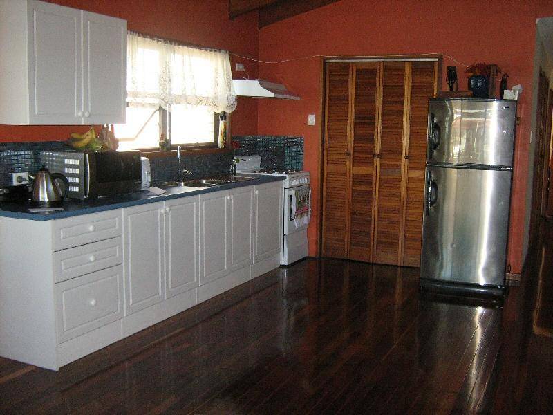 14 FLINDERS STREET, Point Vernon QLD 4655