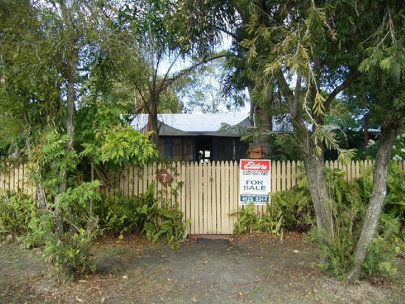 7 HIBISCUS STREET, Urangan QLD 4655