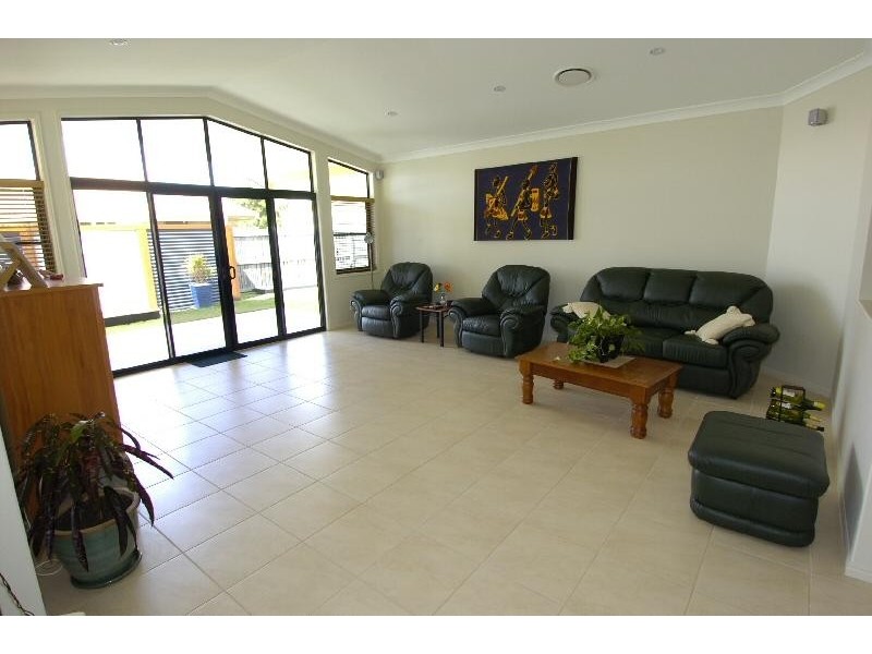 77 TRURO STREET, Torquay QLD 4655