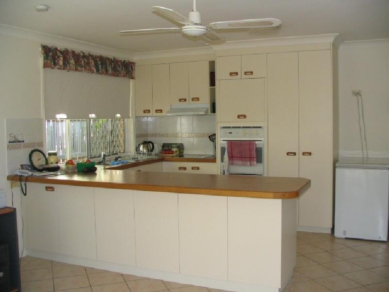 59 BOWERBIRD AVENUE, Eli Waters QLD 4655