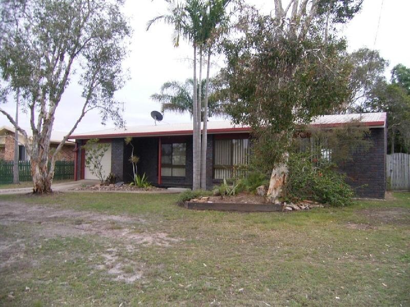 12 NULLOR STREET, Scarness QLD 4655