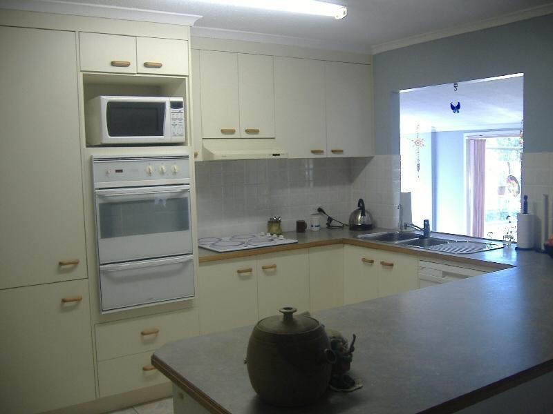 7 JACARANDA DRIVE, Torquay QLD 4655