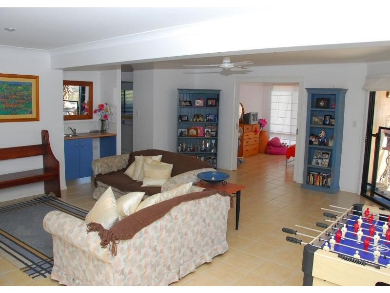 16 Marineview Avenue, Scarness QLD 4655