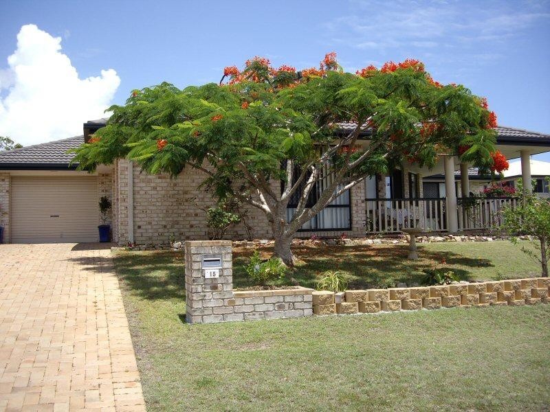 15 RATHDOWNE COURT, Urraween QLD 4655