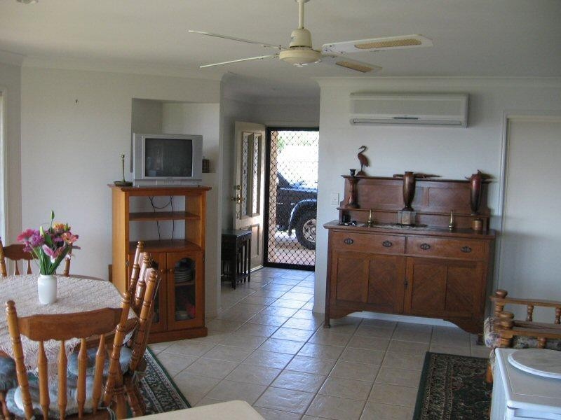 15 RATHDOWNE COURT, Urraween QLD 4655