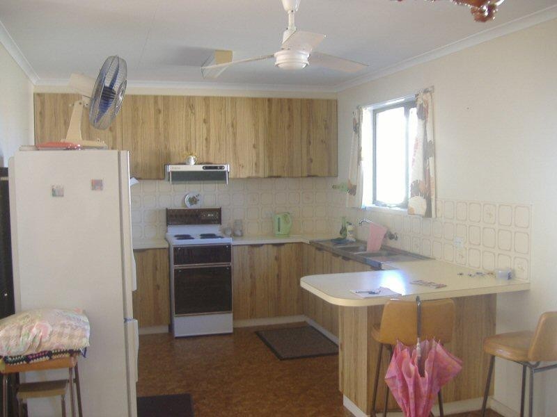 11 HAYNES STREET, Point Vernon QLD 4655