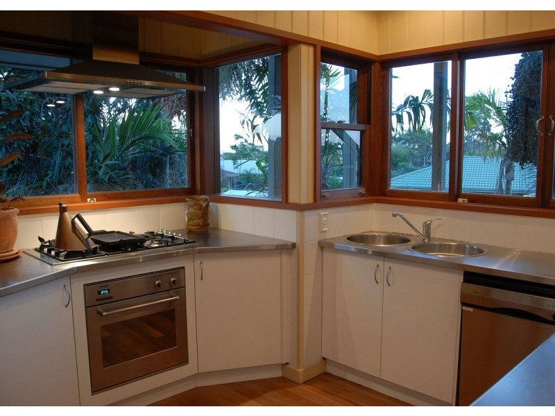 85 LONG STREET, Point Vernon QLD 4655