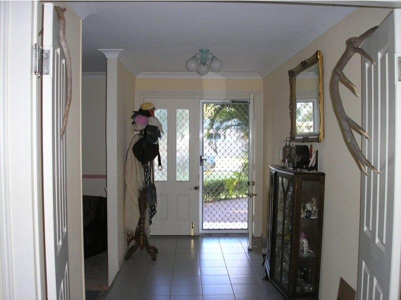 55 LADBROKE CRESCENT, Urangan QLD 4655