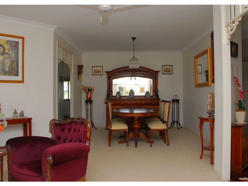 11 MOOLYYIR STREET, Urangan QLD 4655