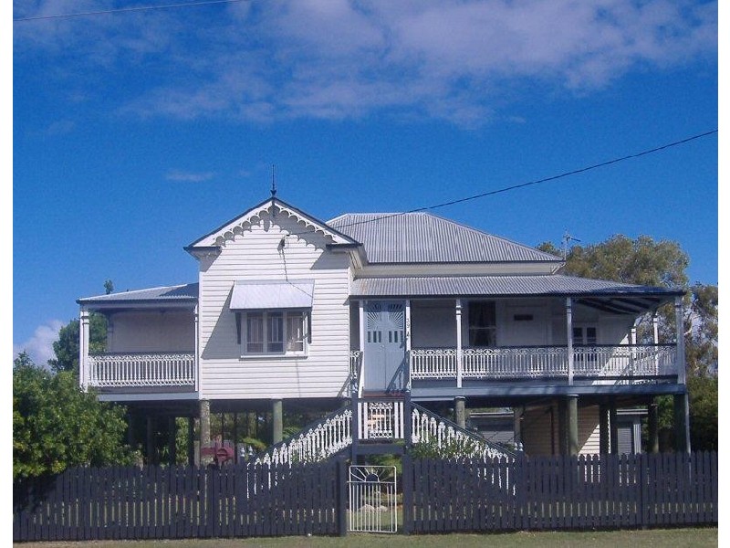 39 MILLER STREET, Urangan QLD 4655