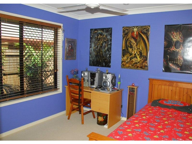 11 Layde Court, Urangan QLD 4655