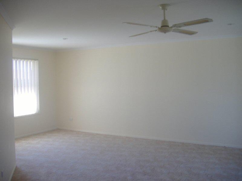 28 SPOONBILL WAY, Eli Waters QLD 4655