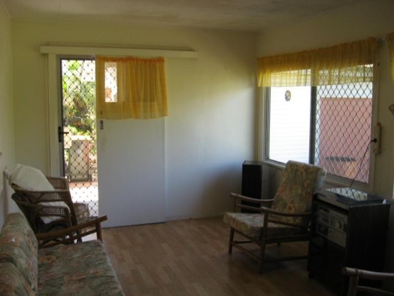 213 CYPRESS STREET, Urangan QLD 4655