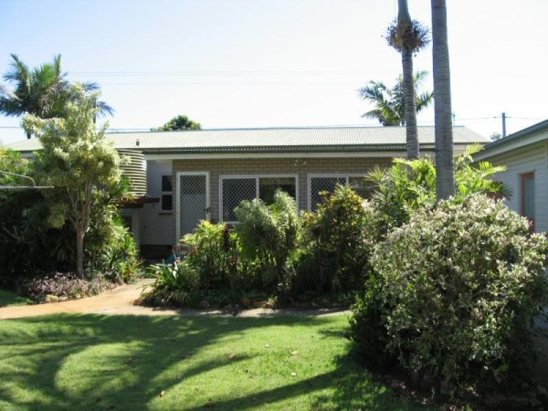 213 CYPRESS STREET, Urangan QLD 4655