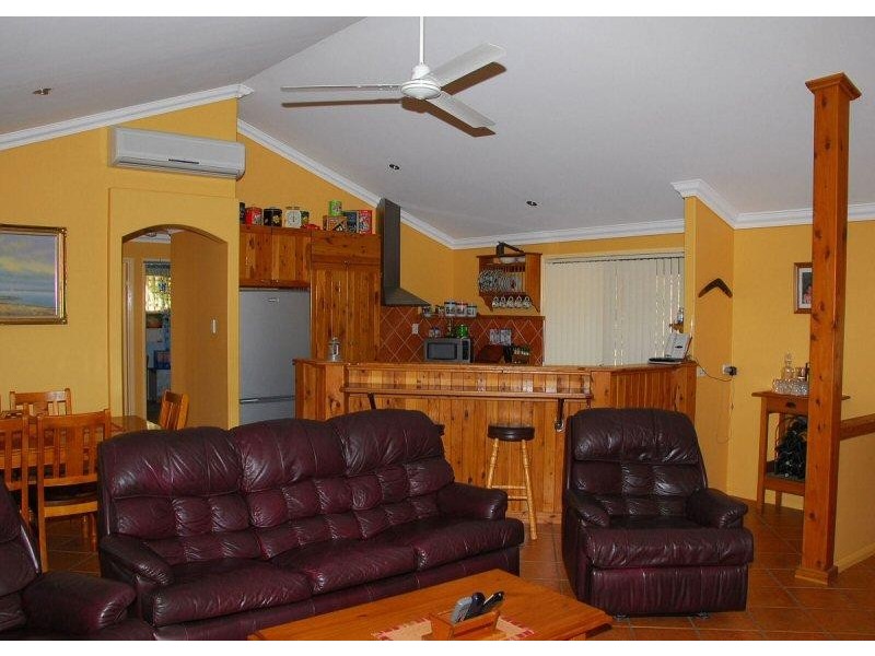 39 SCANLAN STREET, Sunshine Acres QLD 4655