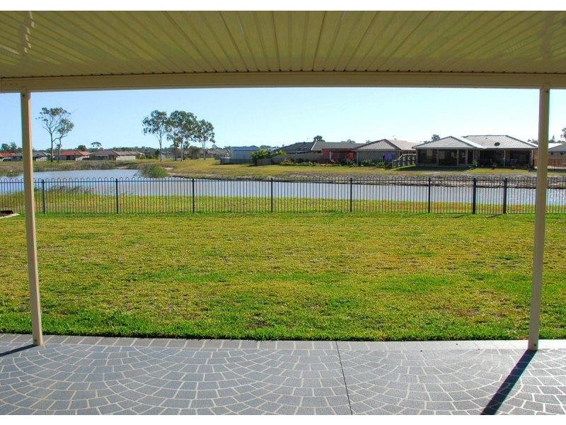 12 BRONTON WAY, Point Vernon QLD 4655