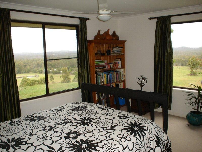 11 Farmhill Place, Takura QLD 4655