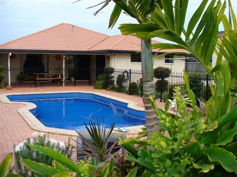 32 HEATHER WAY, Urraween QLD 4655