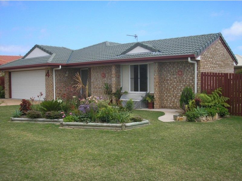 4 BENSON CLOSE, Urraween QLD 4655