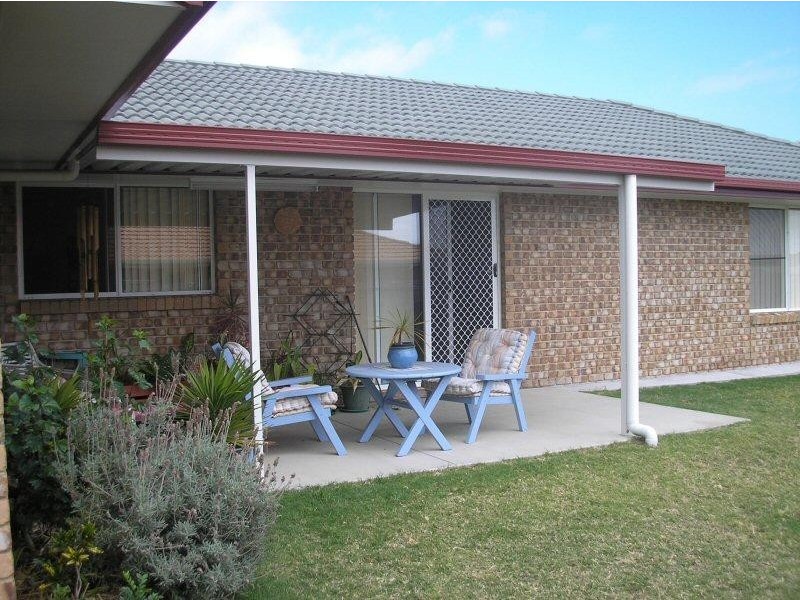 4 BENSON CLOSE, Urraween QLD 4655