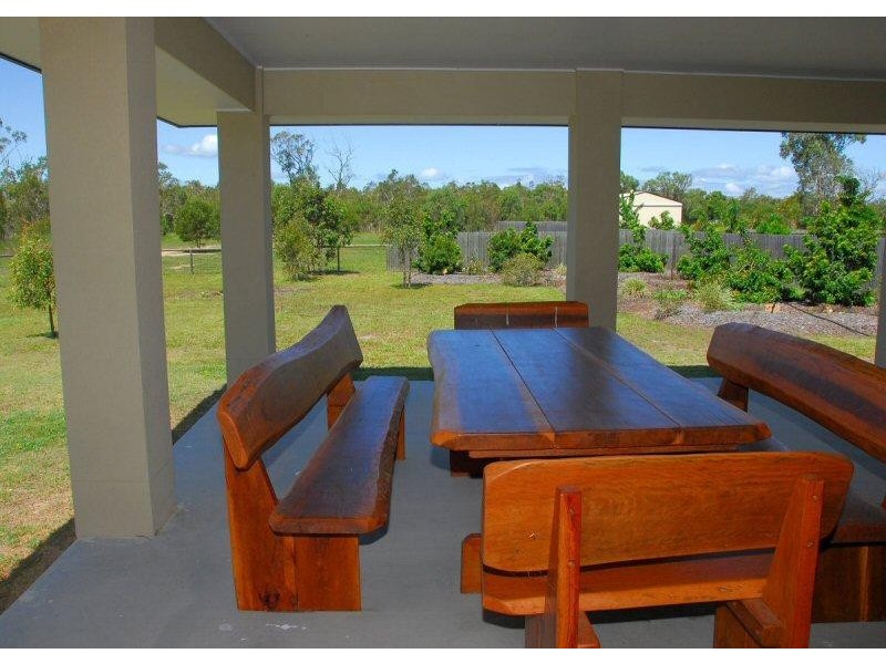 11 KINGSTON CLOSE, Wondunna QLD 4655