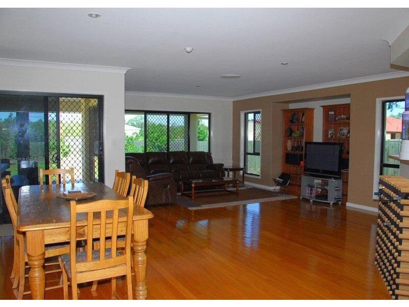 11 KINGSTON CLOSE, Wondunna QLD 4655