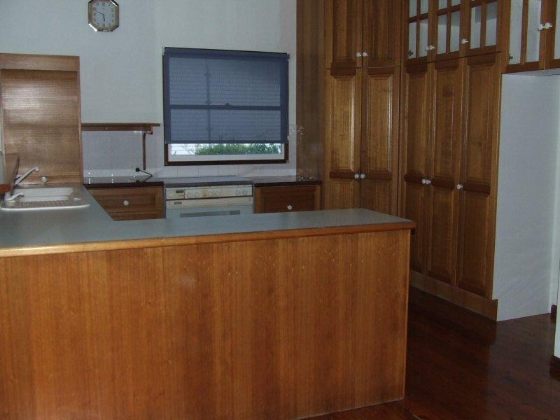 77 Esplanade, Point Vernon QLD 4655