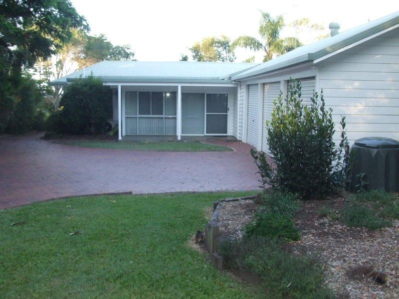 77 Esplanade, Point Vernon QLD 4655