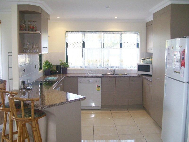 9 WHIPBIRD COURT, Urangan QLD 4655