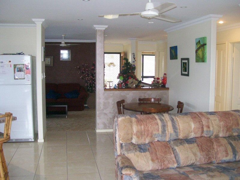 9 WHIPBIRD COURT, Urangan QLD 4655