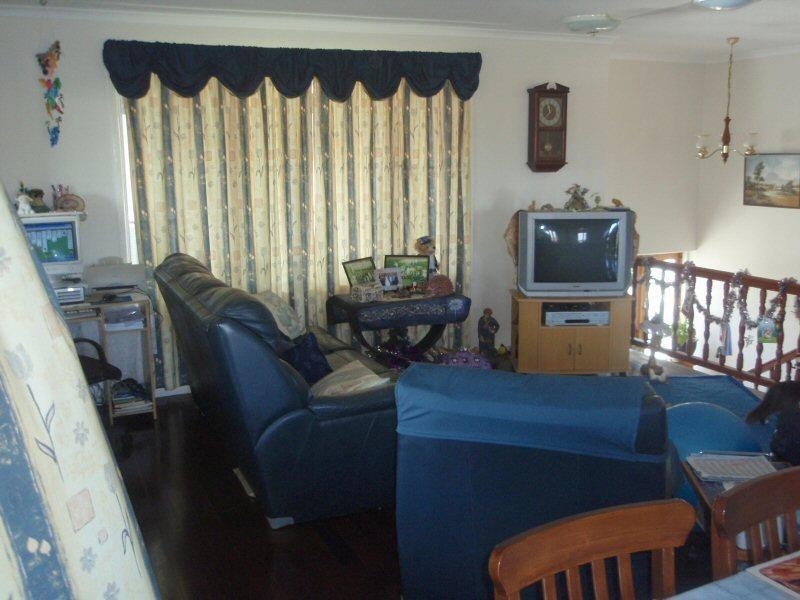 42 LONG STREET, Point Vernon QLD 4655