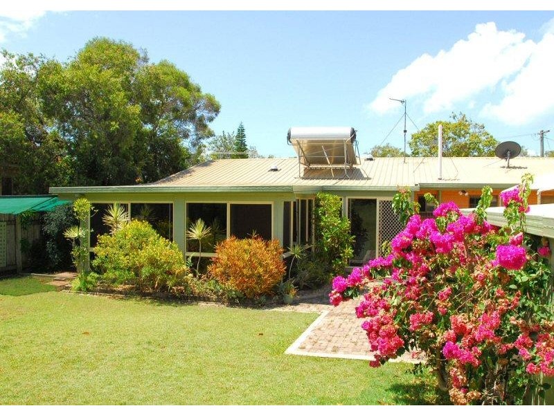 117 Freshwater Street, Torquay QLD 4655