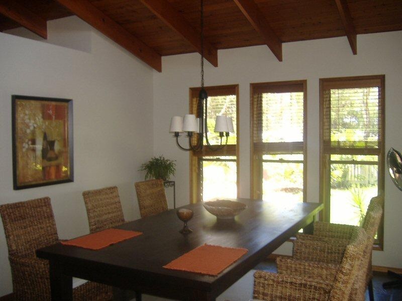 3 MOOLYYIR STREET, Urangan QLD 4655