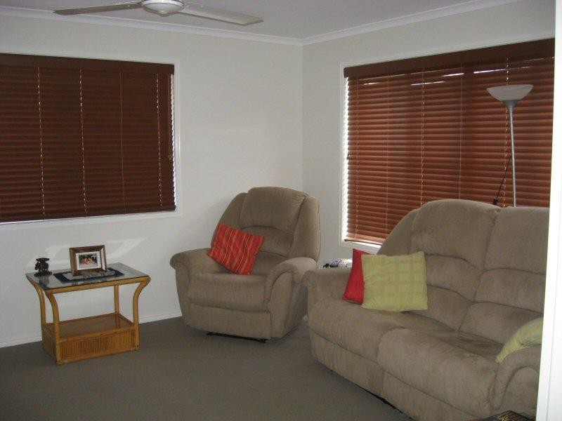 46 Moolyyir Street, Urangan QLD 4655