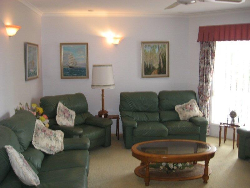 4 Stevens Close, Kawungan QLD 4655