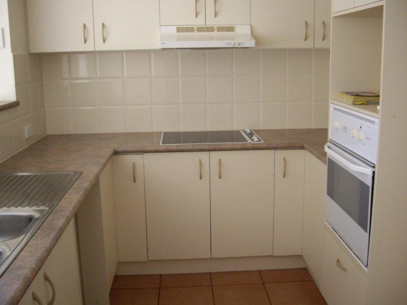 1 BROOKE COURT, Torquay QLD 4655