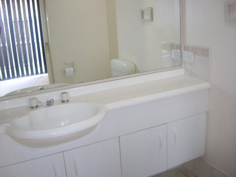 1 BROOKE COURT, Torquay QLD 4655