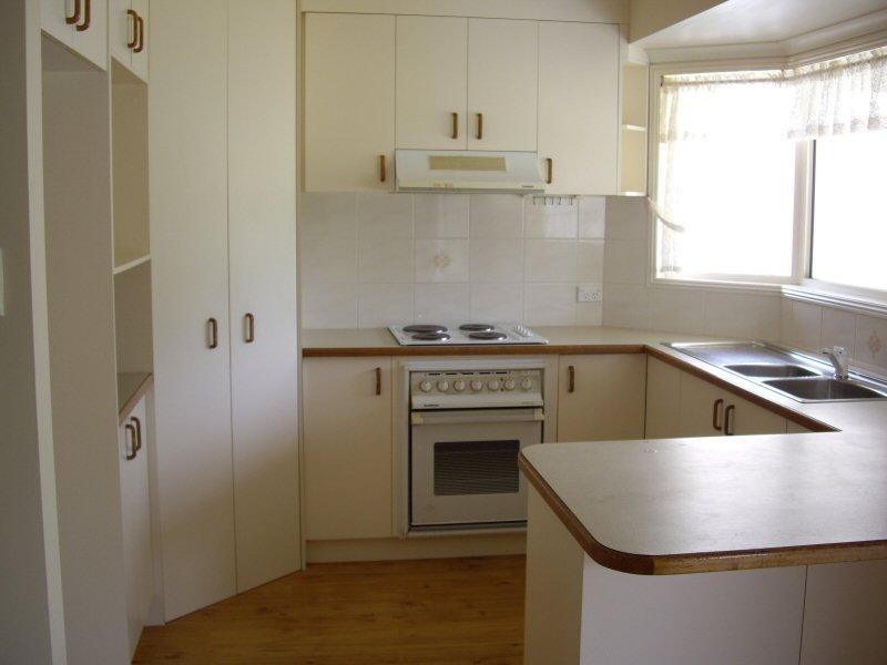 6 SHORELINE COURT, Urangan QLD 4655