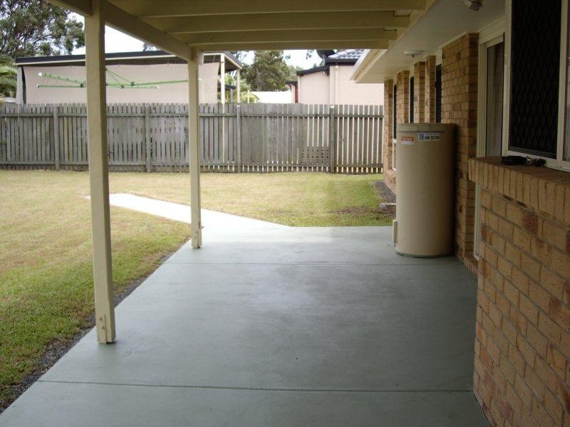 6 SHORELINE COURT, Urangan QLD 4655