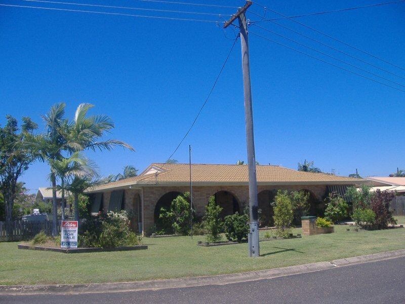 5 MOONLIGHT AVENUE, Torquay QLD 4655
