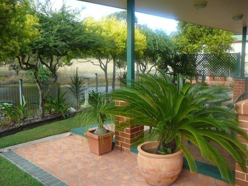 8 Lakeside Court, Torquay QLD 4655