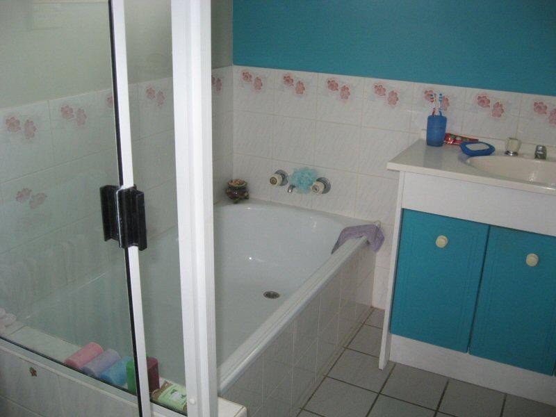 181 Dayman Street, Urangan QLD 4655
