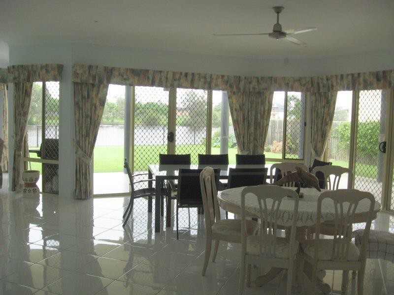 14 Harrison Circuit, Urangan QLD 4655