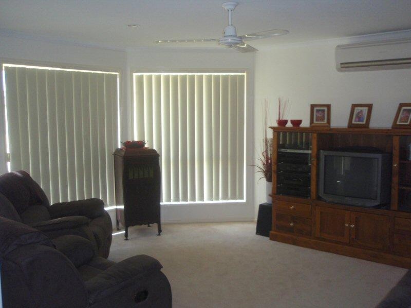 25 ANCHORAGE CIRCUIT, Point Vernon QLD 4655