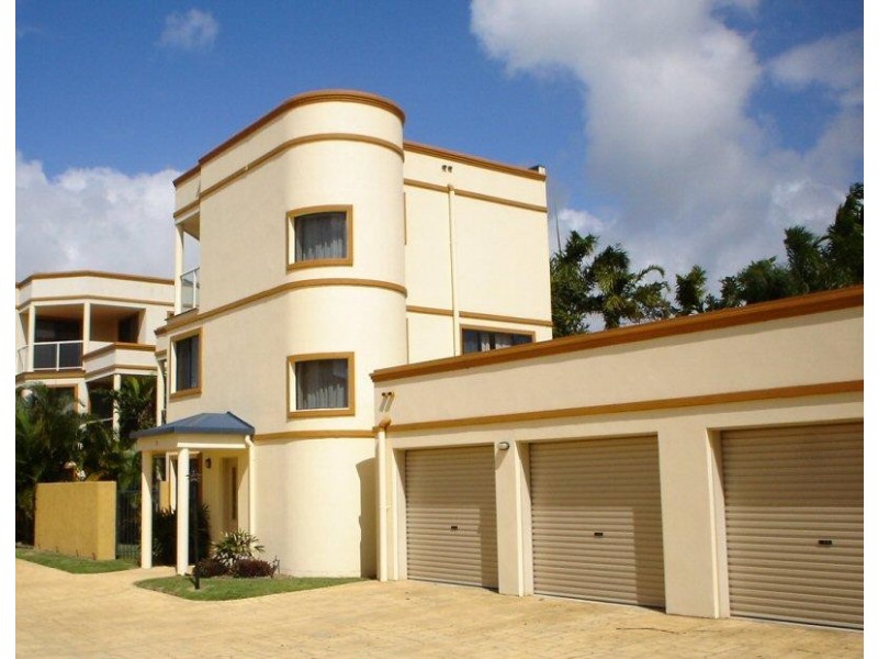 Unit 3/33 Elizabeth Street, Urangan QLD 4655