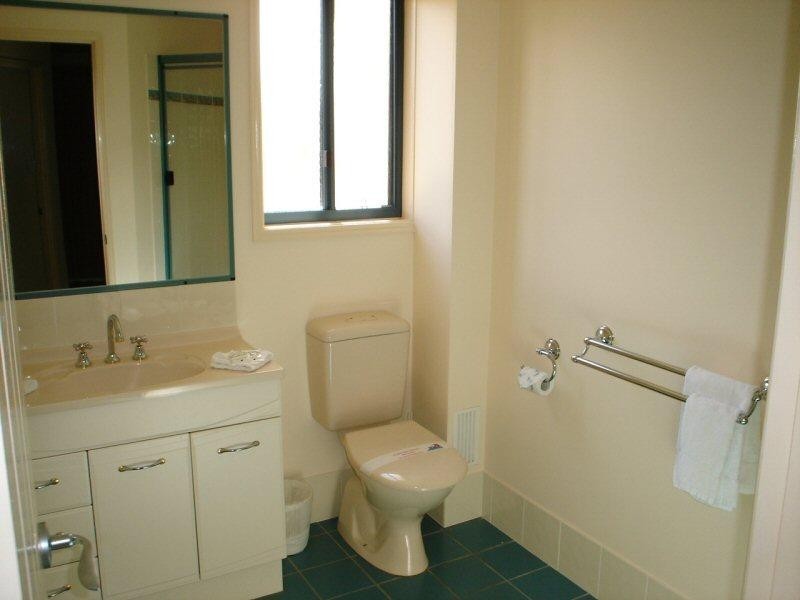 Unit 3/33 Elizabeth Street, Urangan QLD 4655