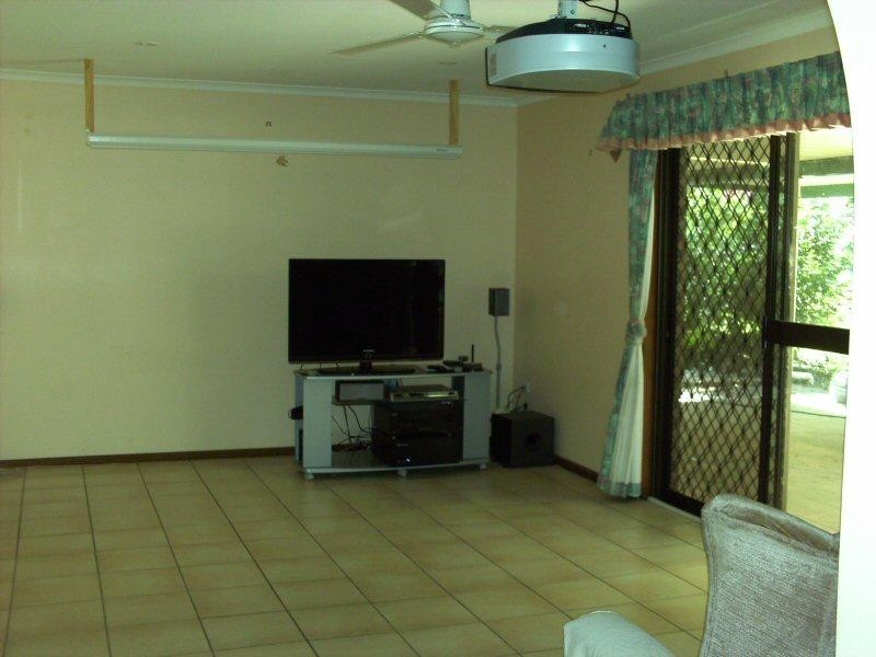 35 Oslove Drive, Booral QLD 4655