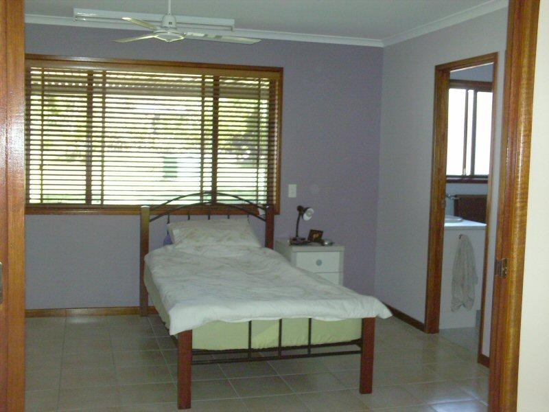35 Oslove Drive, Booral QLD 4655