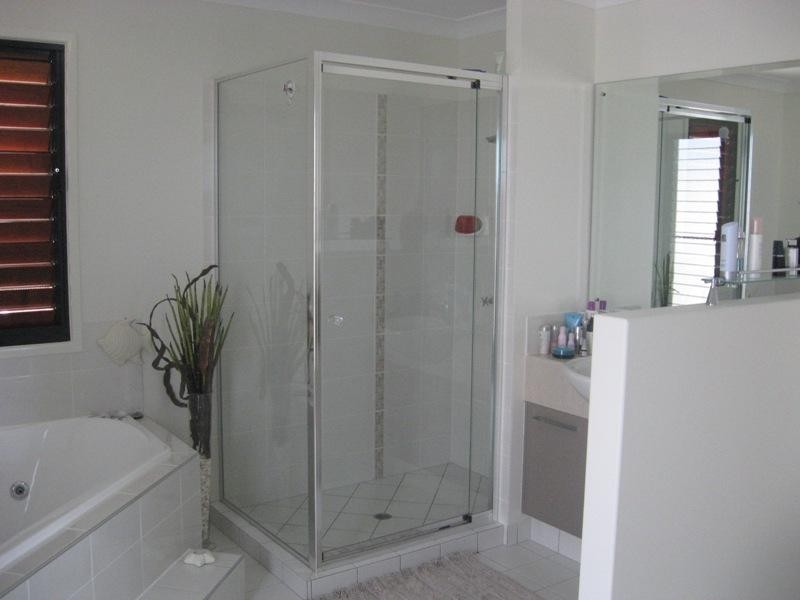 68 Long Street, Point Vernon QLD 4655